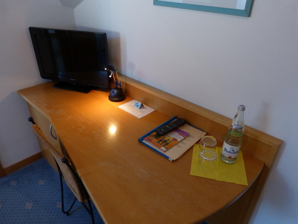 Forsthaus Bergedorf Hotell Hamburg-Harburg Rum bild