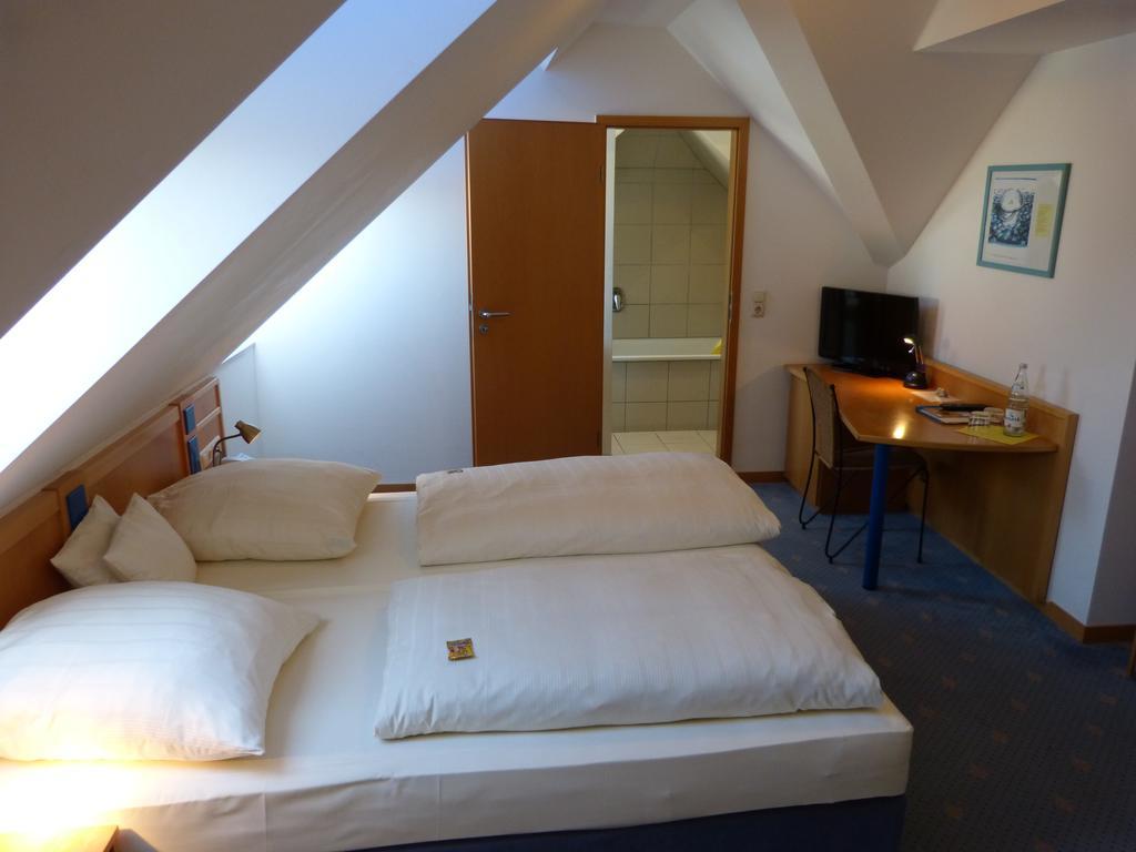 Forsthaus Bergedorf Hotell Hamburg-Harburg Rum bild