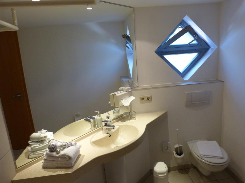 Forsthaus Bergedorf Hotell Hamburg-Harburg Rum bild