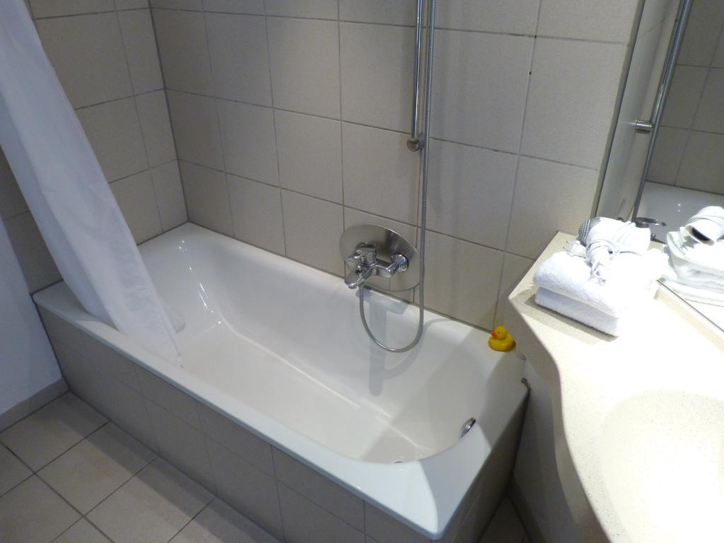 Forsthaus Bergedorf Hotell Hamburg-Harburg Rum bild